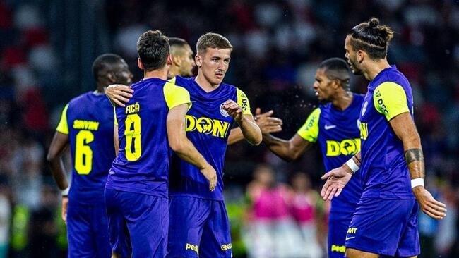 Màn so tài đỉnh cao khó lường Paksi SE vs CFR Cluj