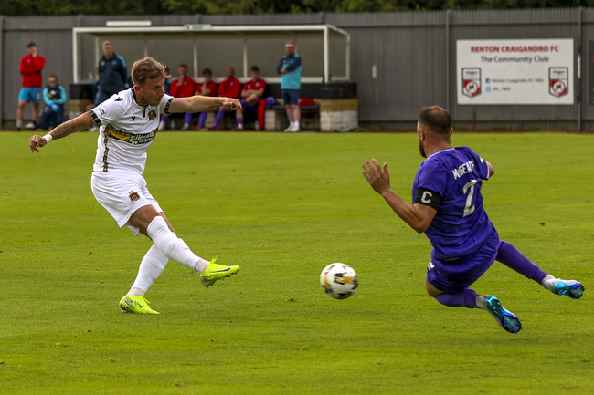 Màn so tài đỉnh cao khó lường Dumbarton vs Stirling Albion